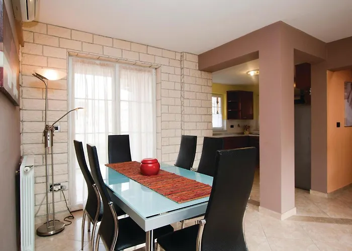 Vinez Ii Dom wakacyjny *