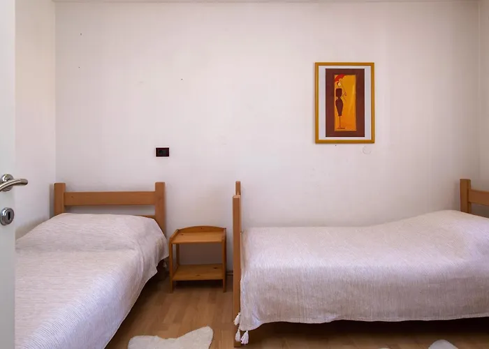 Dom wakacyjny Vinez Ii *